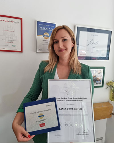 Dobitnica priznanja najboljem menadžeru